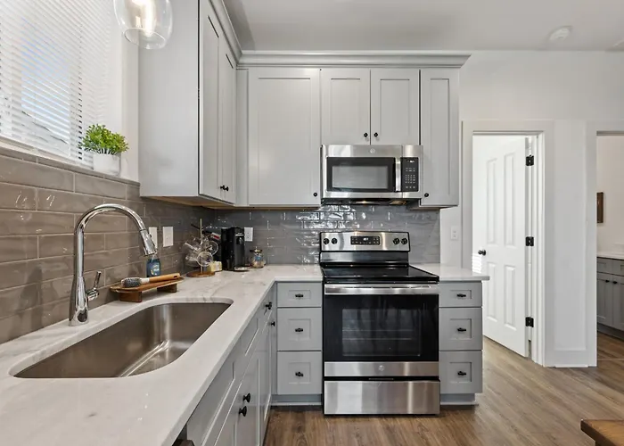 Blues House King Bed Full Kitchen Fast Wifi Lafayette
